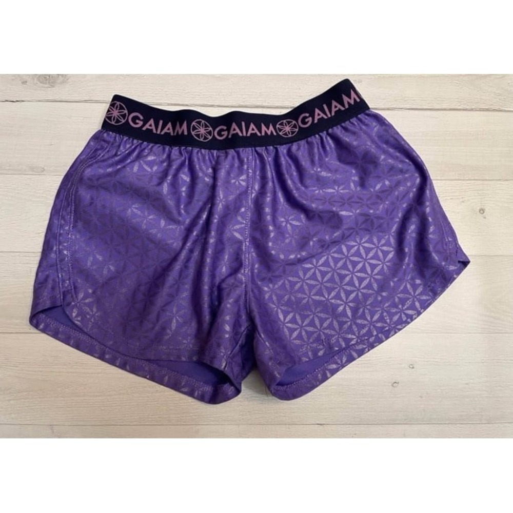 Gaiam‎ girls purple athletic shorts 10/12